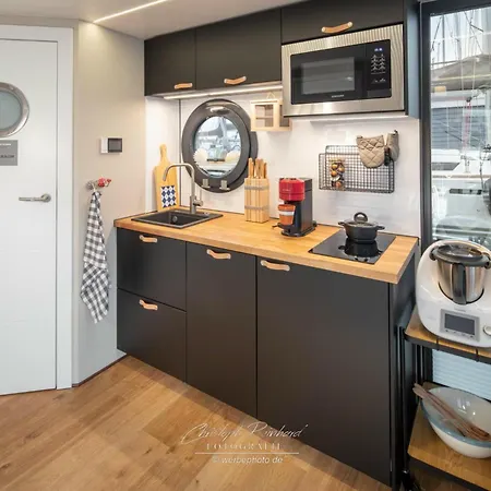 Hausboot Seepferdchen 호텔 4*